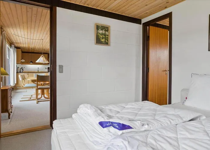 בית נופש 30486-odder-kirkeager-5 *